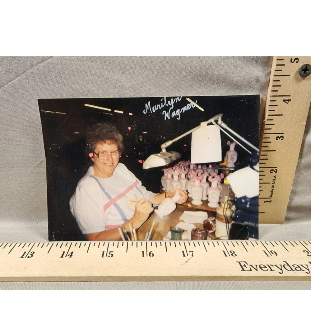 Fenton Art Glass Marilyn Wagner Autographed Signed Photo True One Of A Kind
